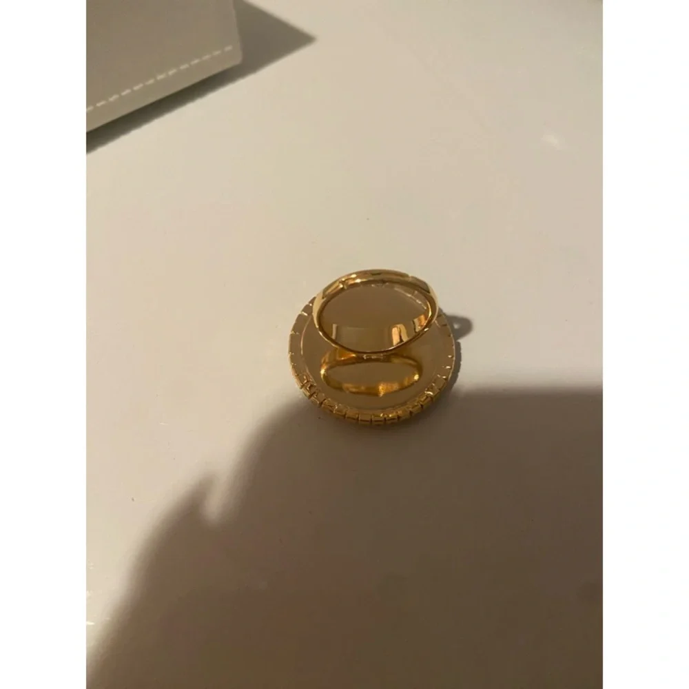 Anthropologie Embellished Stone Cocktail Ring in Pearl 14k Gold Plated - Picture 3 of 6